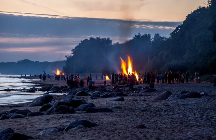 Finland & Estonia: Summer White Nights and Midnight Sun Experience