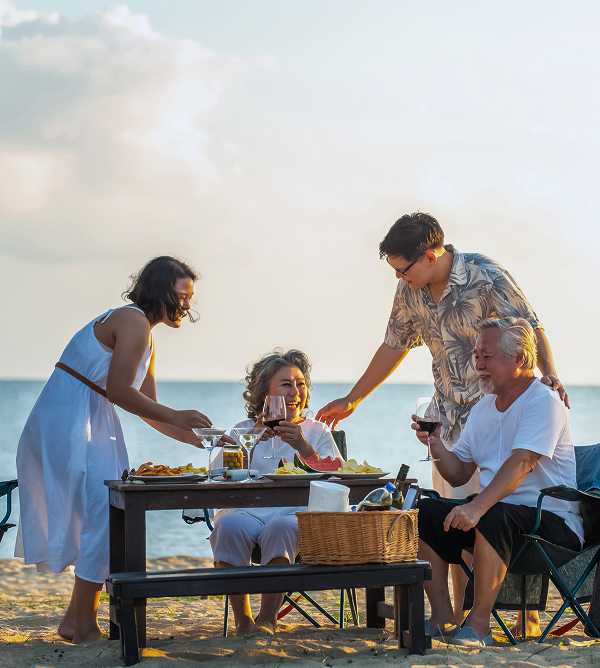 KT - Family having picnic 