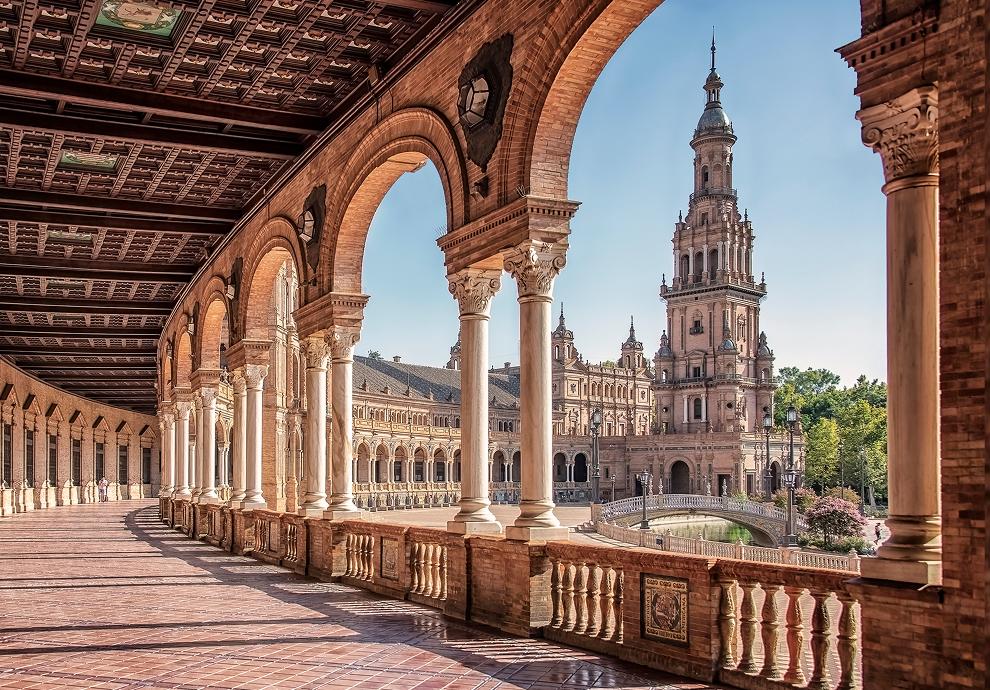 KT - Destinations - Spain - Close up Image of a Building in Spain