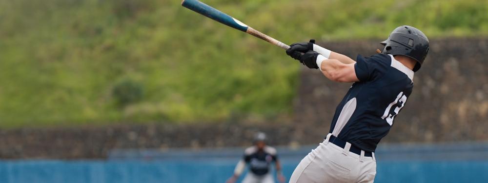 KT-Photo of a man playing baseball