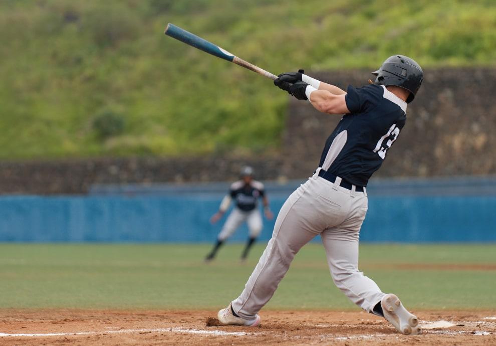 KT-Photo of a man playing baseball